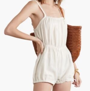 Suzie Kondi Women's Cream Shorts NWT